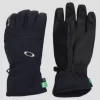 Oakley Roundhouse Short Gloves 1 Oakley Roundhouse Short Gloves -Professional Ski Equipment Store RoundhouseShortGloves