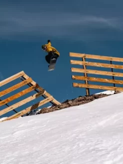 Tweaker Snowboard -Professional Ski Equipment Store TweakerSnowboard 2