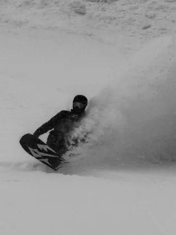 Ultra Flagship Snowboard 5 Ultra Flagship Snowboard - Image 3